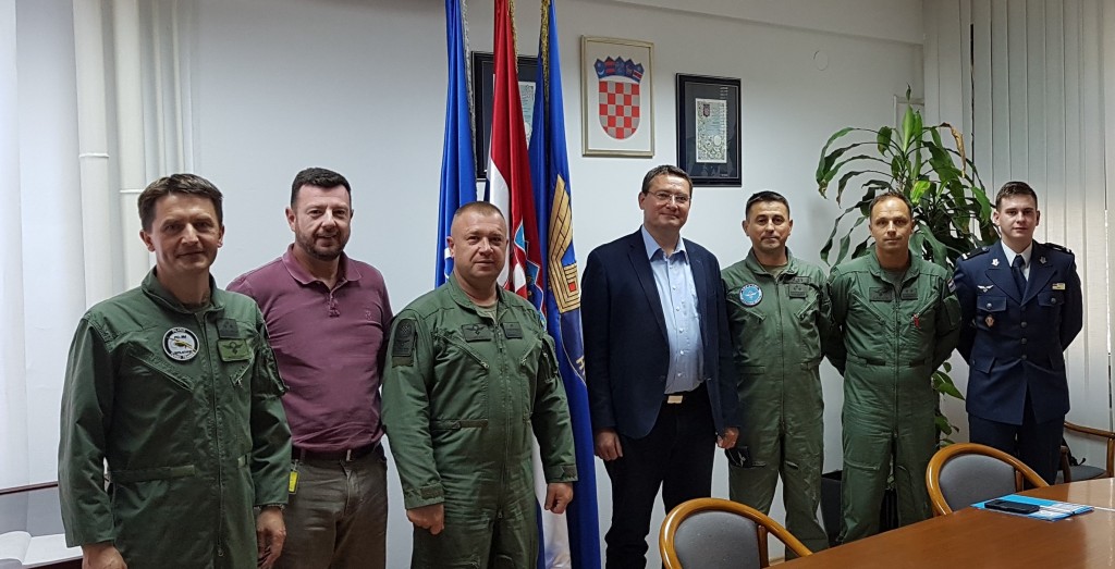 Participants at the meeting at Croatian Air Force HQ (form left to right): Col. I. Mandušić, prof. D. Novak, Gen. M. Križanec, prof. T.J. Mlinarić, Col. G. Huljev, Col. Ž. Harapin, Lt. A. Širić